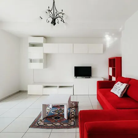 Apartment Florida By Quokka 360 - Between The And The *