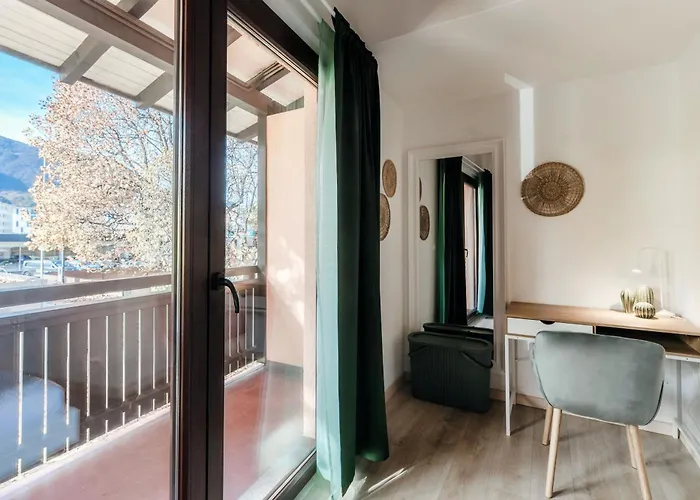 Apartment Florida By Quokka 360 - Between The And The *